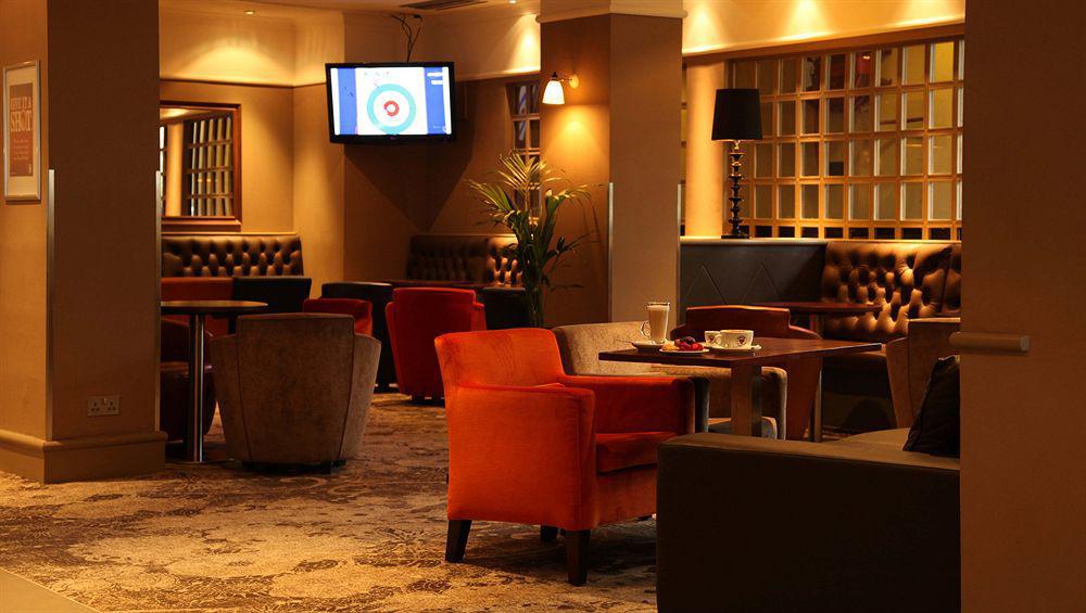 Doubletree By Hilton Aberdeen Treetops 外观 照片