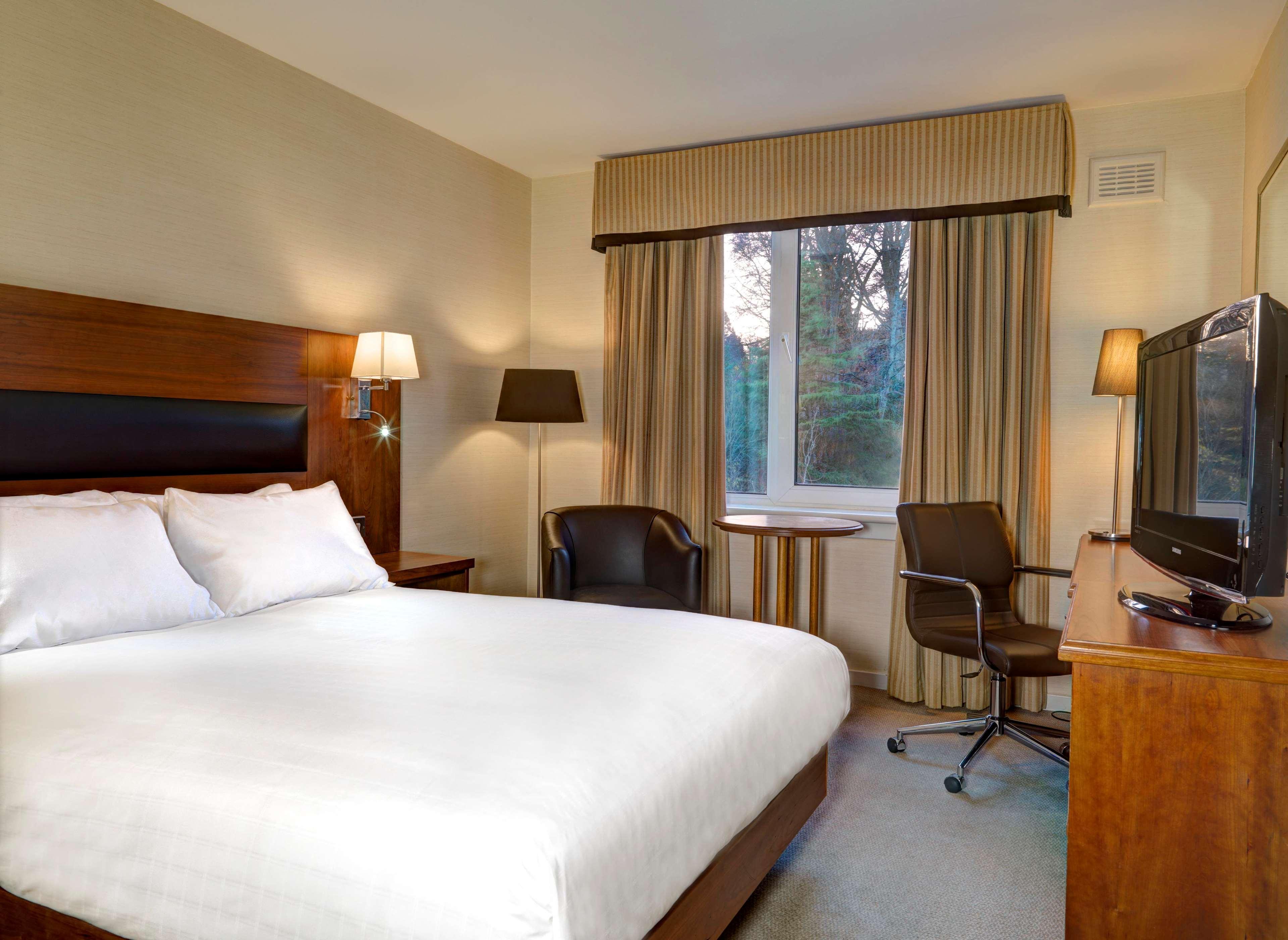 Doubletree By Hilton Aberdeen Treetops 外观 照片