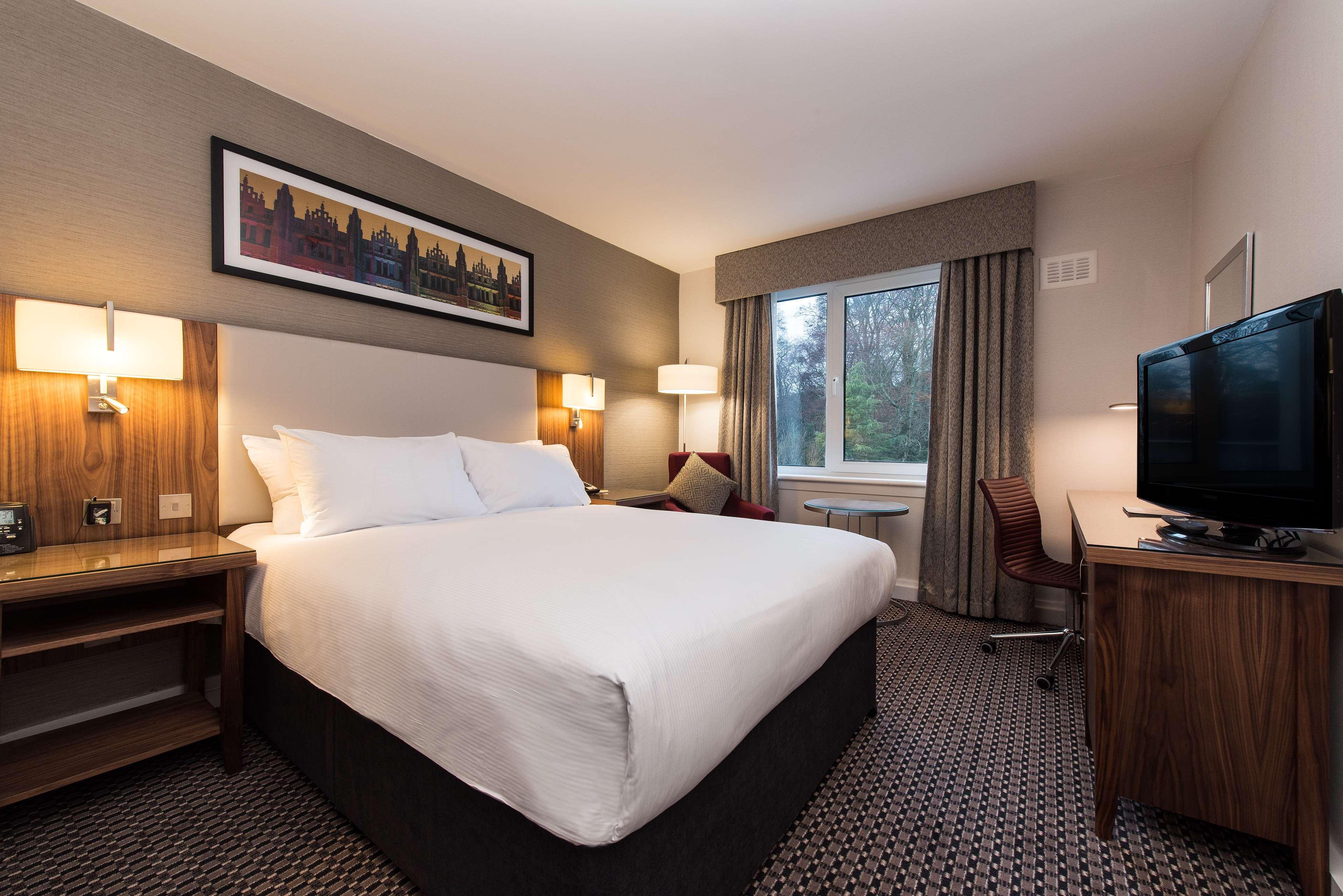 Doubletree By Hilton Aberdeen Treetops 外观 照片
