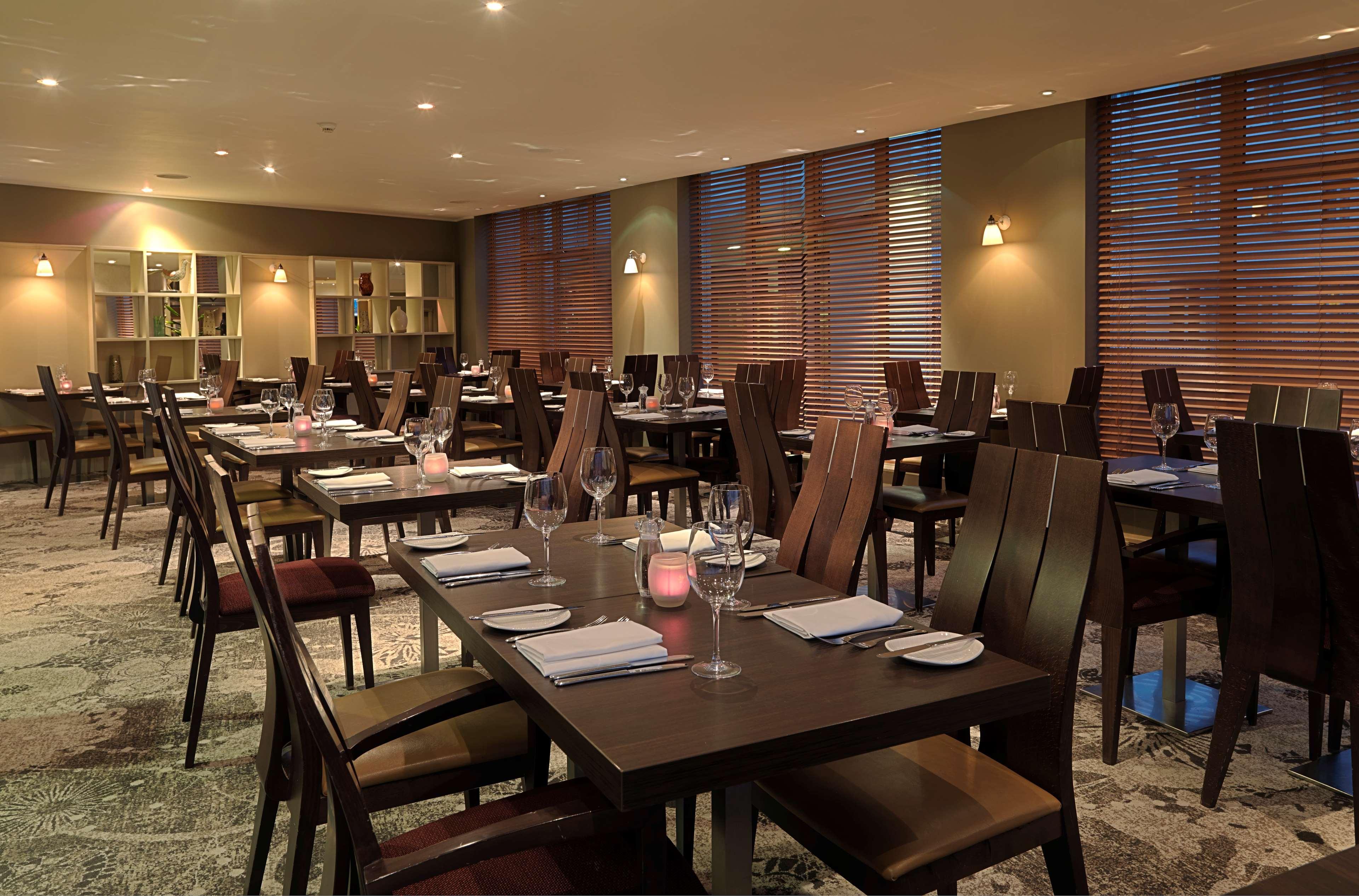 Doubletree By Hilton Aberdeen Treetops 外观 照片