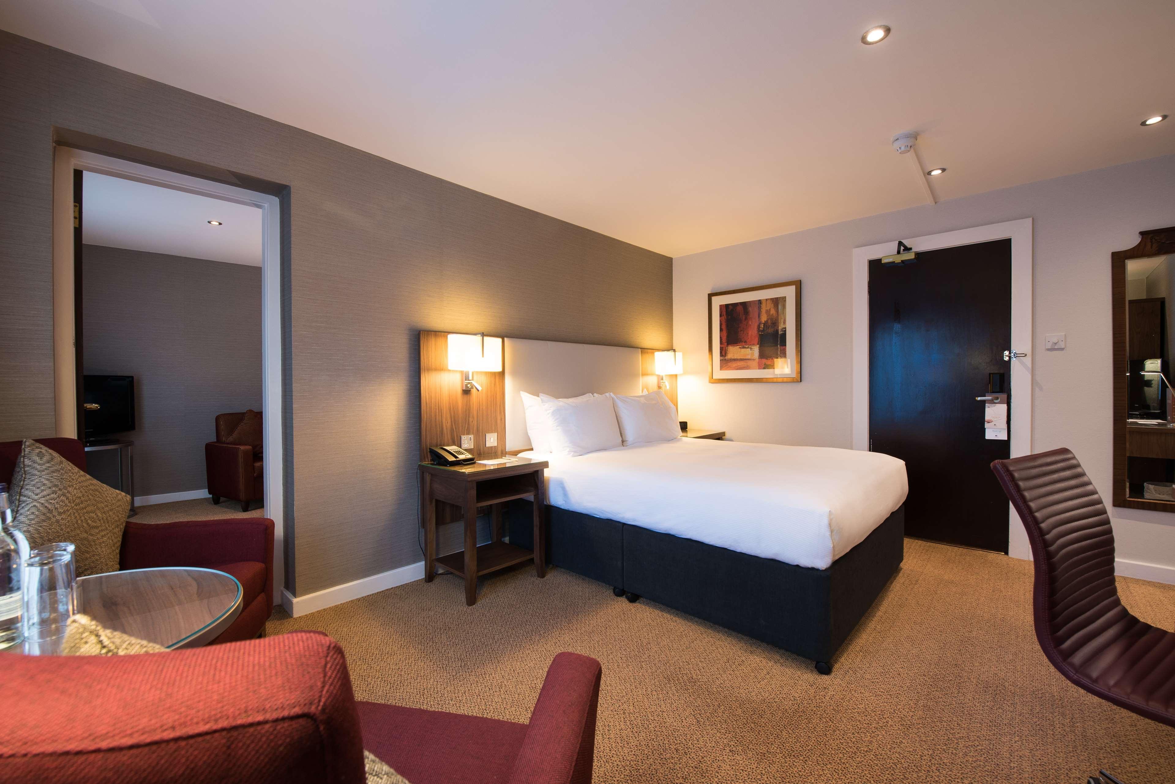 Doubletree By Hilton Aberdeen Treetops 外观 照片