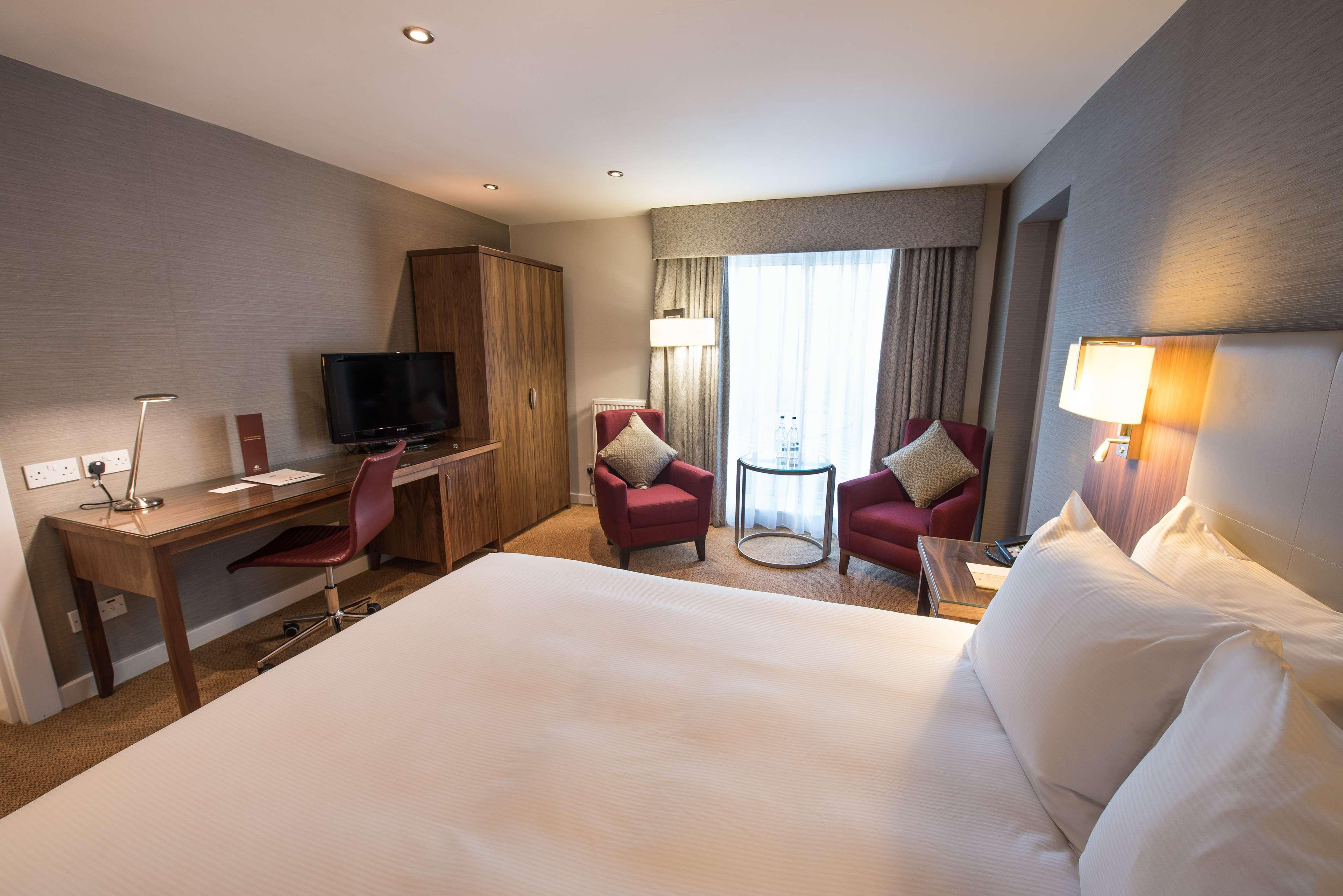 Doubletree By Hilton Aberdeen Treetops 外观 照片