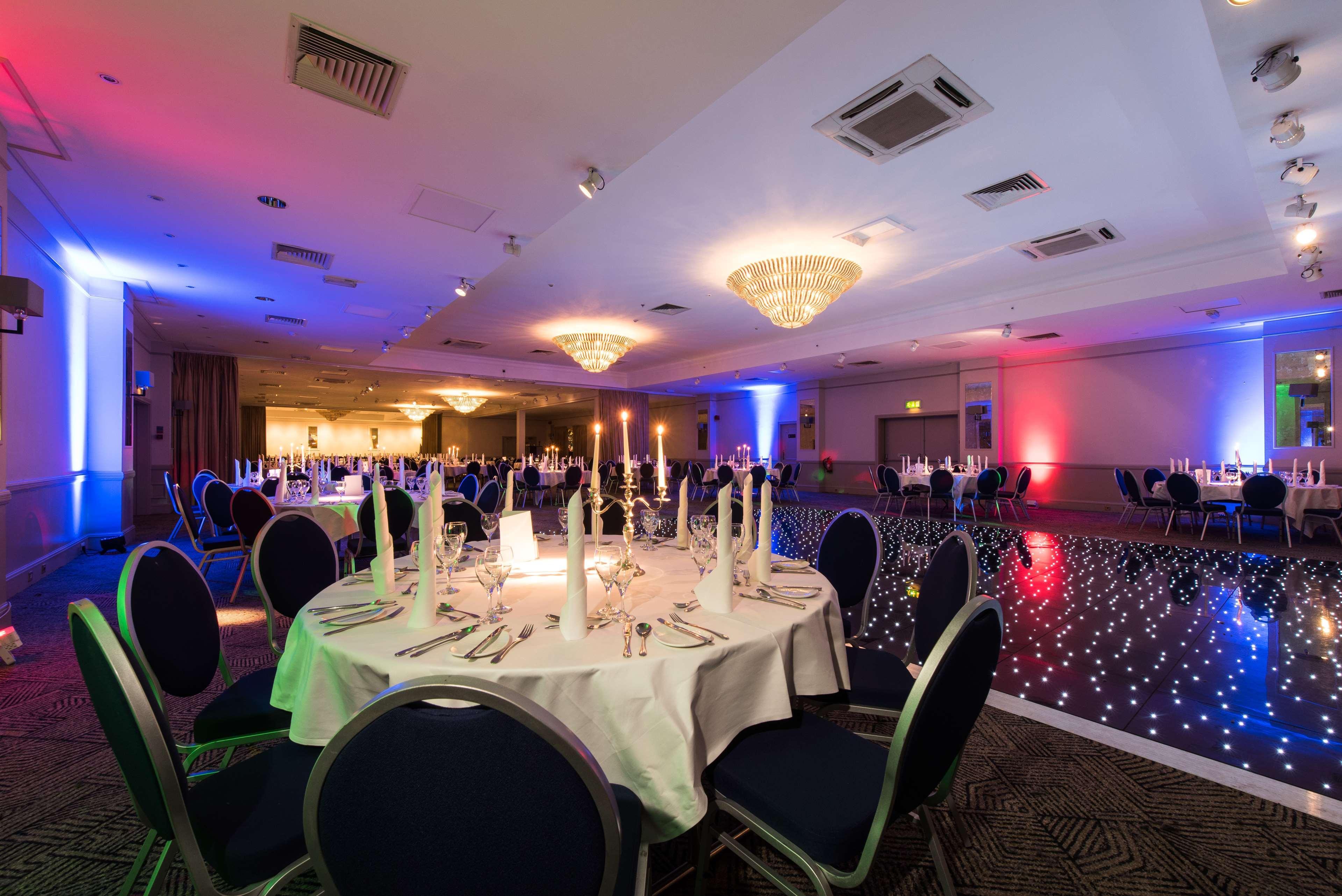 Doubletree By Hilton Aberdeen Treetops 外观 照片