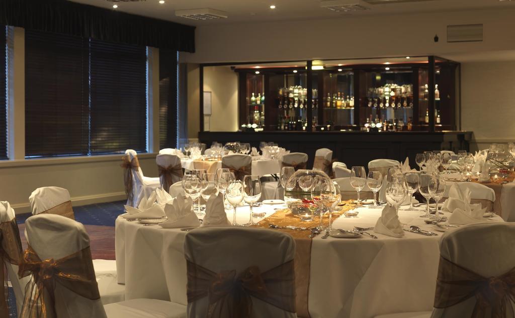 Doubletree By Hilton Aberdeen Treetops 外观 照片