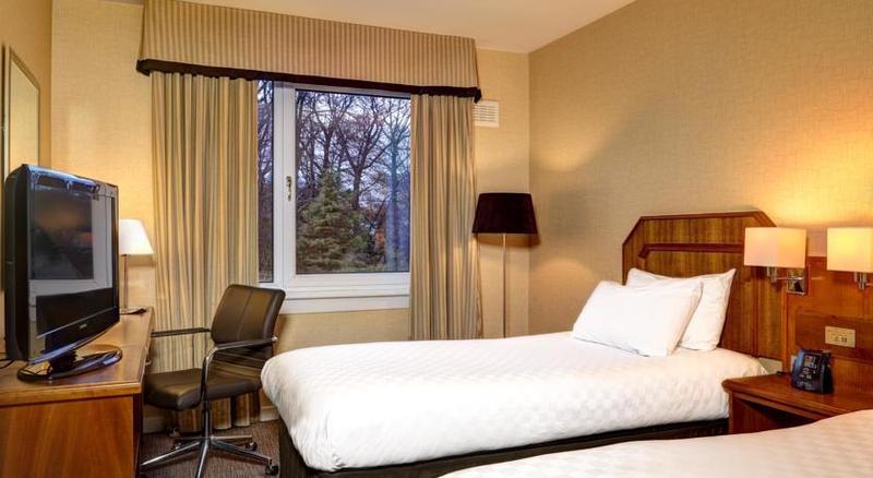 Doubletree By Hilton Aberdeen Treetops 外观 照片