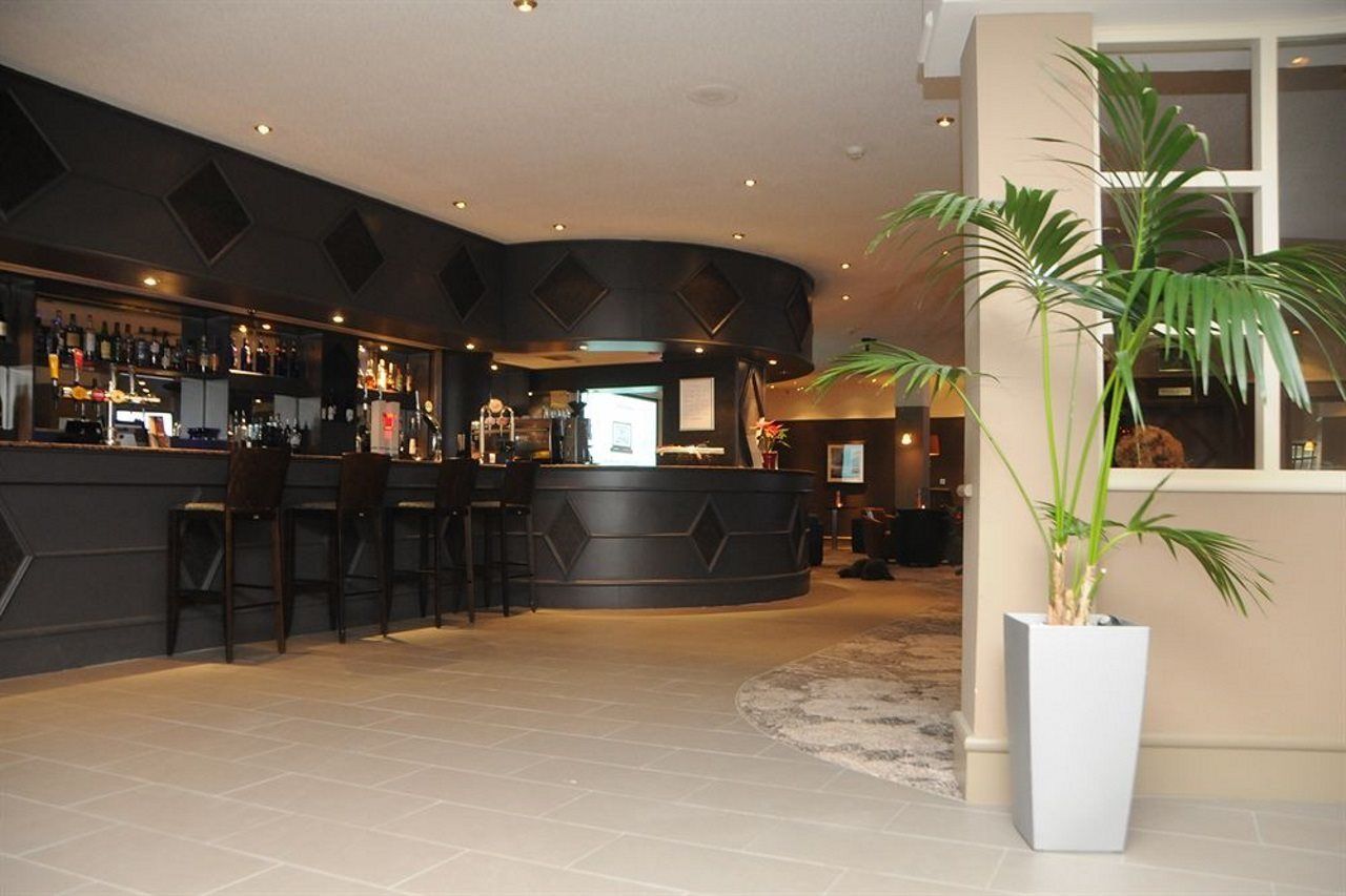 Doubletree By Hilton Aberdeen Treetops 外观 照片